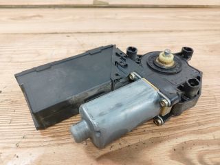 bontott AUDI A4 B6 Bal hátsó Ablakemelő Motor