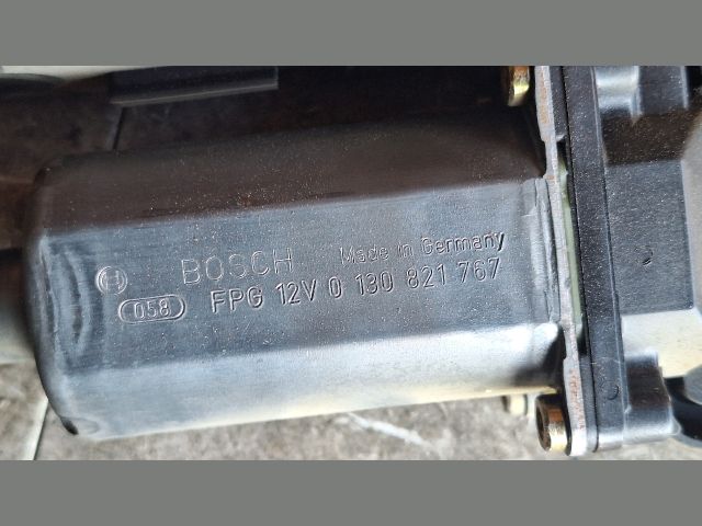 bontott AUDI A4 B6 Bal hátsó Ablakemelő Motor