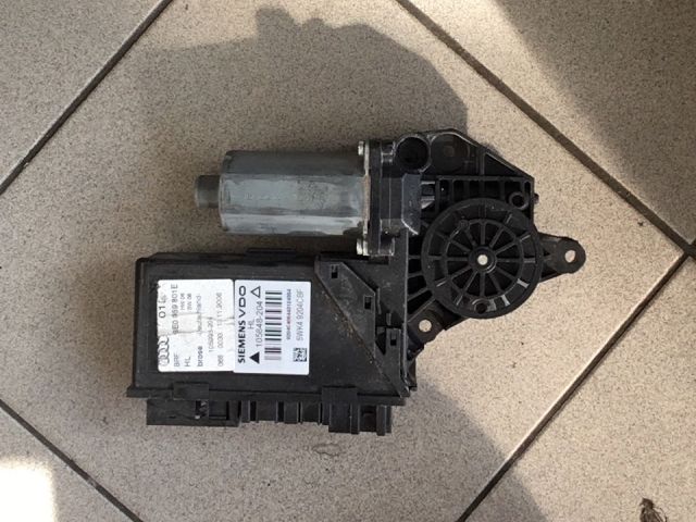 bontott AUDI A4 B6 Bal hátsó Ablakemelő Motor