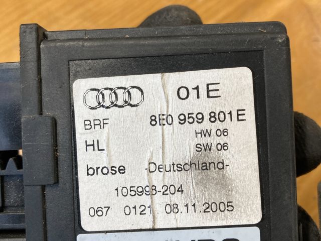 bontott AUDI A4 B6 Bal hátsó Ablakemelő Motor