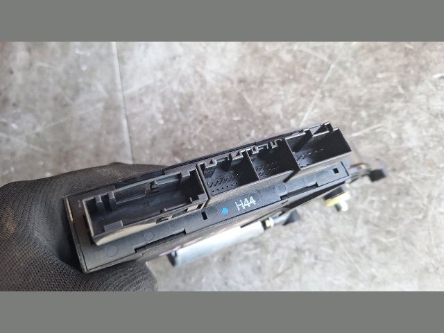 bontott AUDI A4 B6 Bal hátsó Ablakemelő Motor