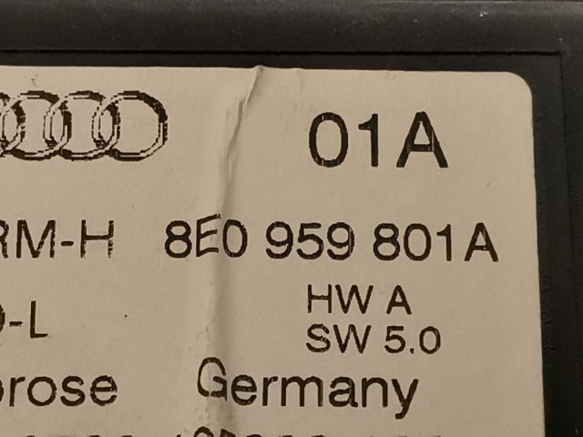 bontott AUDI A4 B6 Bal hátsó Ablakemelő Motor