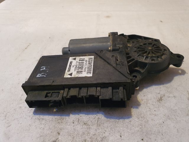 bontott AUDI A4 B6 Bal hátsó Ablakemelő Motor