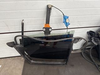 bontott AUDI A4 B6 Bal hátsó Ablakemelő Szerkezet (Elektromos)