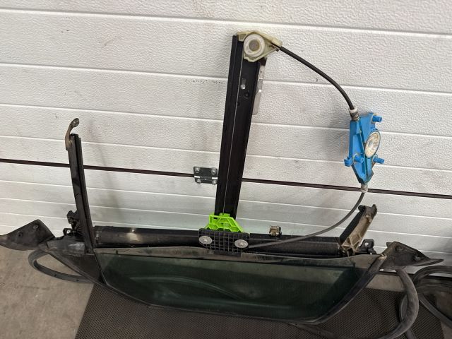 bontott AUDI A4 B6 Bal hátsó Ablakemelő Szerkezet (Elektromos)