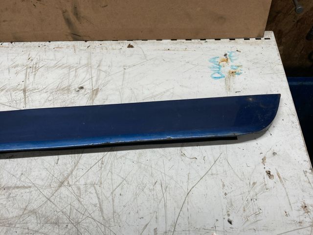 bontott AUDI A4 B6 Bal hátsó Ajtó Díszléc