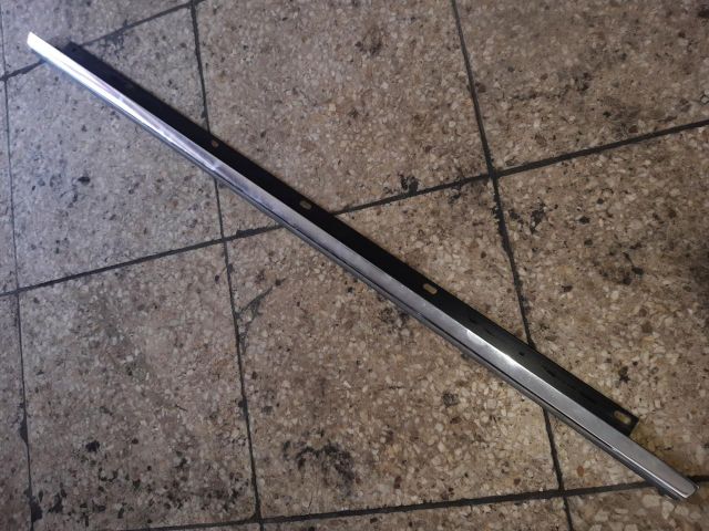 bontott AUDI A4 B6 Bal hátsó Ajtó Díszléc