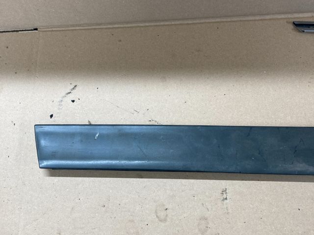 bontott AUDI A4 B6 Bal hátsó Ajtó Díszléc