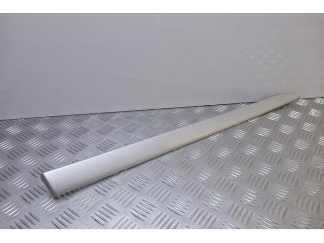 bontott AUDI A4 B6 Bal hátsó Ajtó Díszléc