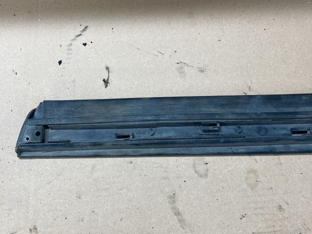 bontott AUDI A4 B6 Bal hátsó Ajtó Díszléc