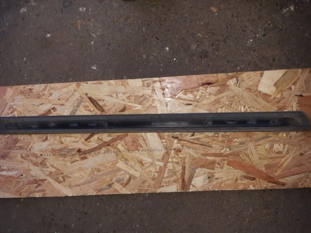 bontott AUDI A4 B6 Bal hátsó Ajtó Díszléc