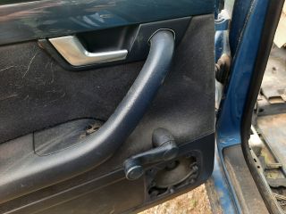 bontott AUDI A4 B6 Bal hátsó Ajtó Kárpit Könyöklő