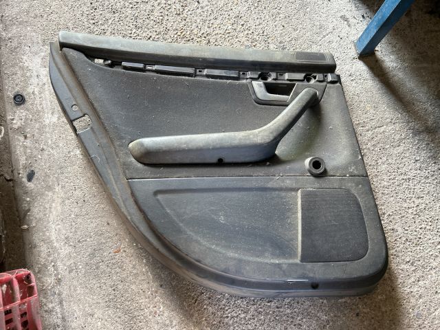 bontott AUDI A4 B6 Bal hátsó Ajtó Kárpit