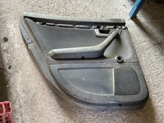 bontott AUDI A4 B6 Bal hátsó Ajtó Kárpit