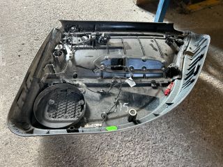 bontott AUDI A4 B6 Bal hátsó Ajtó Kárpit