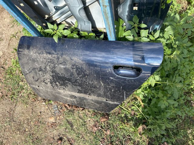 bontott AUDI A4 B6 Bal hátsó Ajtó (Üres lemez)
