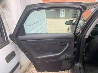 bontott AUDI A4 B6 Bal hátsó Ajtó (Üres lemez)