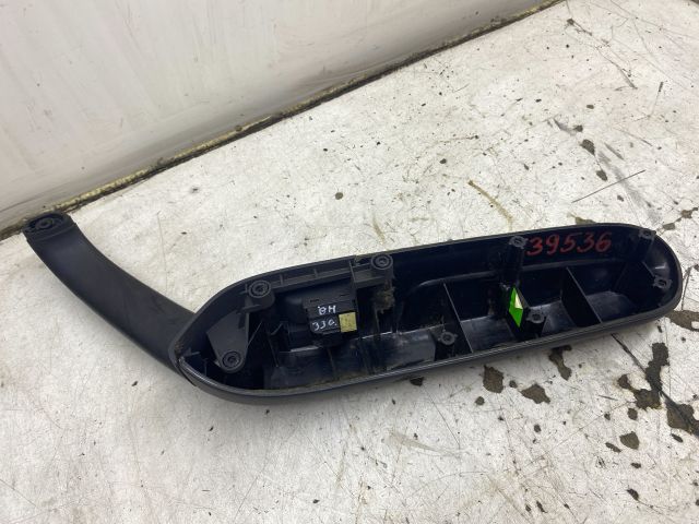 bontott AUDI A4 B6 Bal hátsó Ajtóbehúzó