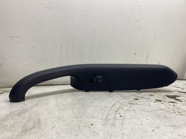 bontott AUDI A4 B6 Bal hátsó Ajtóbehúzó