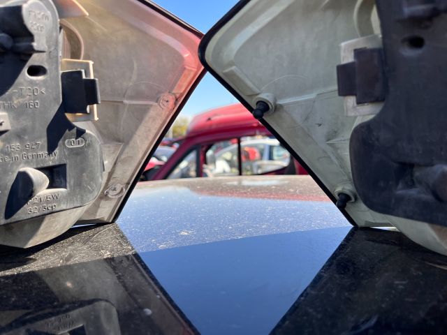 bontott AUDI A4 B6 Bal hátsó Ajtózár