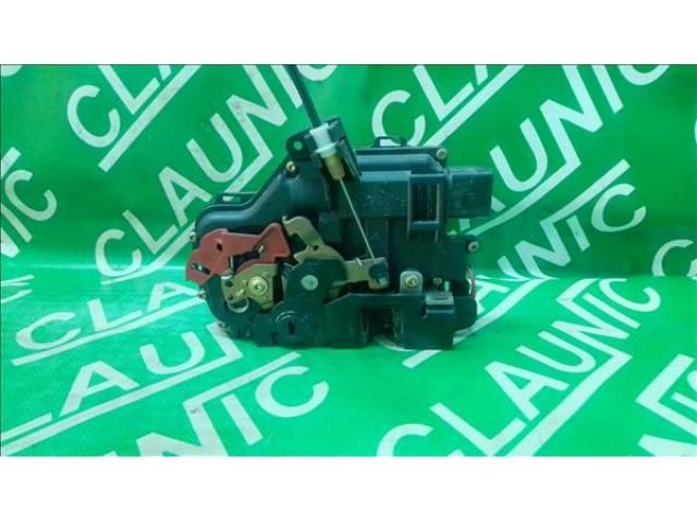 bontott AUDI A4 B6 Bal hátsó Ajtózár