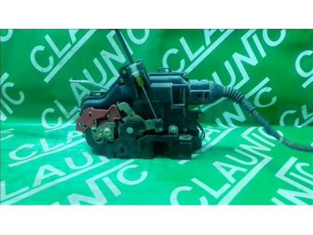 bontott AUDI A4 B6 Bal hátsó Ajtózár