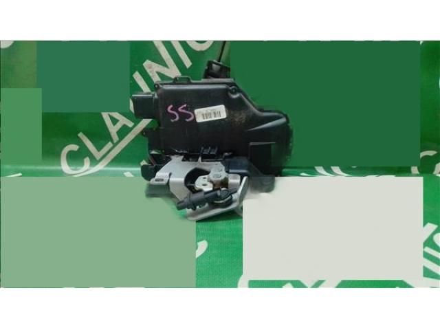 bontott AUDI A4 B6 Bal hátsó Ajtózár