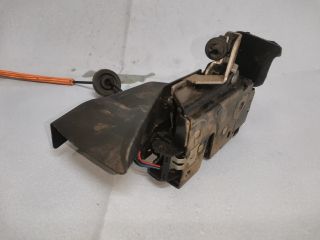 bontott AUDI A4 B6 Bal hátsó Ajtózár