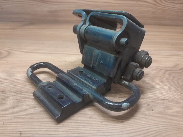 bontott AUDI A4 B6 Bal hátsó Alsó Zsanér