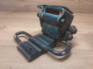 bontott AUDI A4 B6 Bal hátsó Alsó Zsanér