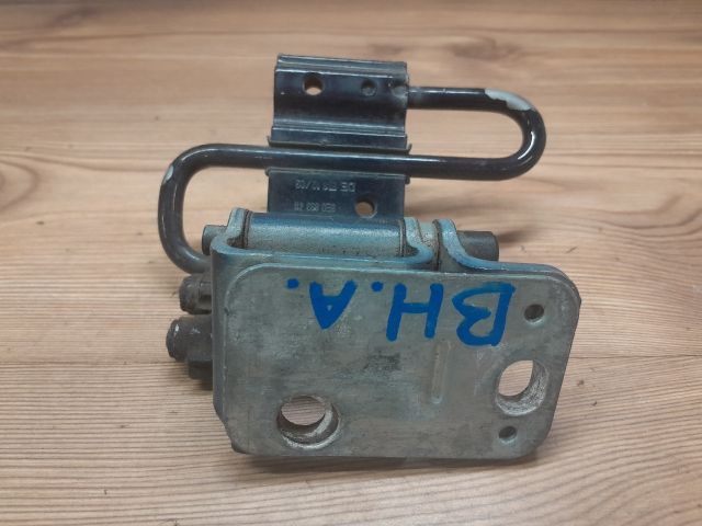 bontott AUDI A4 B6 Bal hátsó Alsó Zsanér