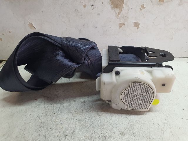 bontott AUDI A4 B6 Bal hátsó Biztonsági Öv