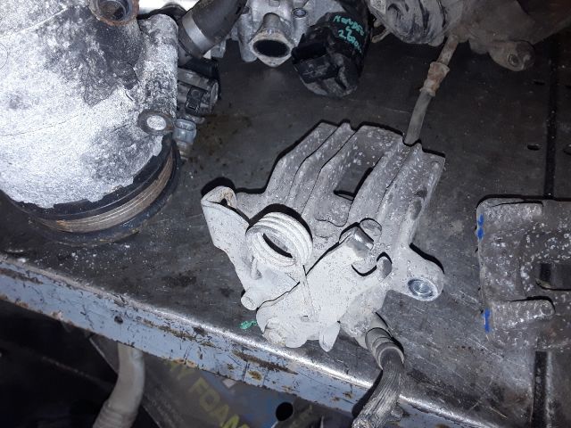 bontott AUDI A4 B6 Bal hátsó Féknyereg Munkahengerrel