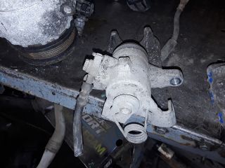 bontott AUDI A4 B6 Bal hátsó Féknyereg Munkahengerrel