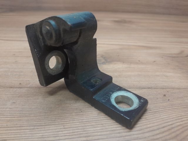 bontott AUDI A4 B6 Bal hátsó Felső Zsanér