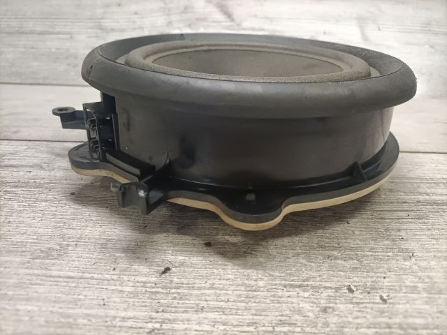 bontott AUDI A4 B6 Bal hátsó Hangszóró
