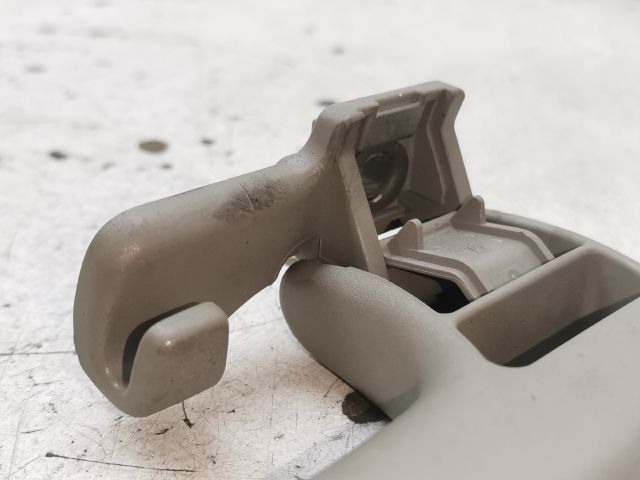 bontott AUDI A4 B6 Bal hátsó Kapaszkodó (Felső)