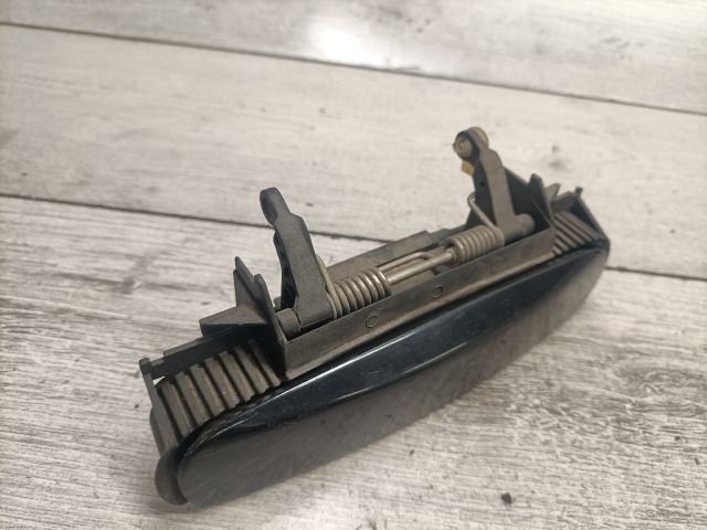 bontott AUDI A4 B6 Bal hátsó Külső Kilincs