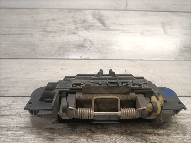 bontott AUDI A4 B6 Bal hátsó Külső Kilincs