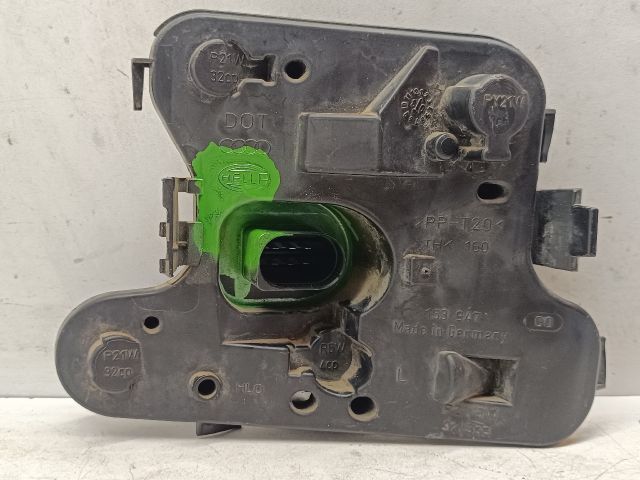 bontott AUDI A4 B6 Bal Hátsó Lámpa Foglalat