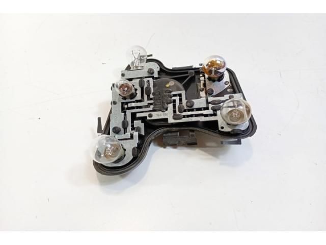 bontott AUDI A4 B6 Bal Hátsó Lámpa Foglalat