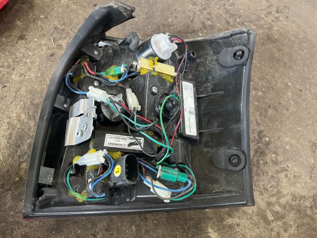 bontott AUDI A4 B6 Bal Hátsó Lámpa