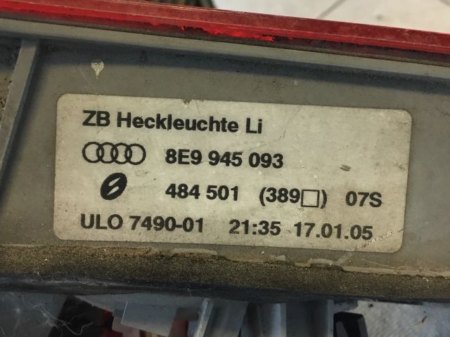 bontott AUDI A4 B6 Bal Hátsó Lámpa