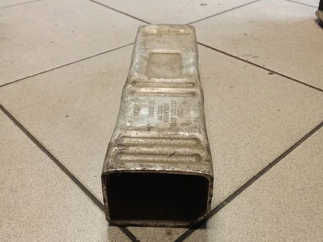 bontott AUDI A4 B6 Bal hátsó Lökhárító Merevítő (Fém)