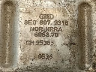 bontott AUDI A4 B6 Bal hátsó Lökhárító Merevítő (Fém)