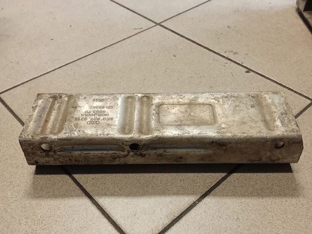 bontott AUDI A4 B6 Bal hátsó Lökhárító Merevítő (Fém)