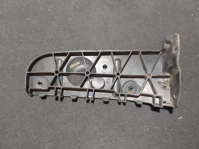 bontott AUDI A4 B6 Bal hátsó Lökhárító Tartó (Műanyag)