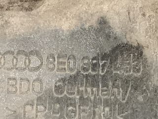 bontott AUDI A4 B6 Bal hátsó Lökhárító Tartó (Műanyag)