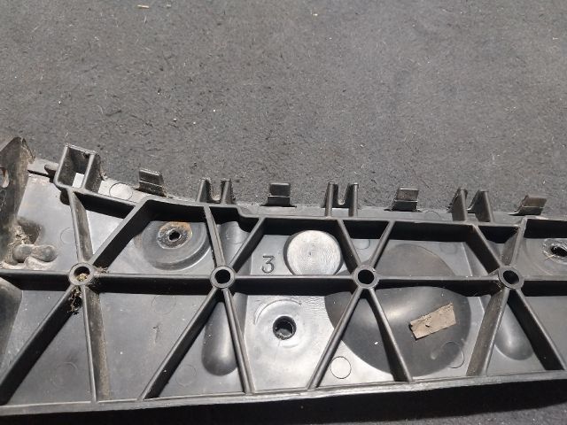 bontott AUDI A4 B6 Bal hátsó Lökhárító Tartó (Műanyag)