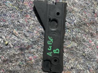 bontott AUDI A4 B6 Bal hátsó Oldal Lökhárító Tartó (Műanyag)